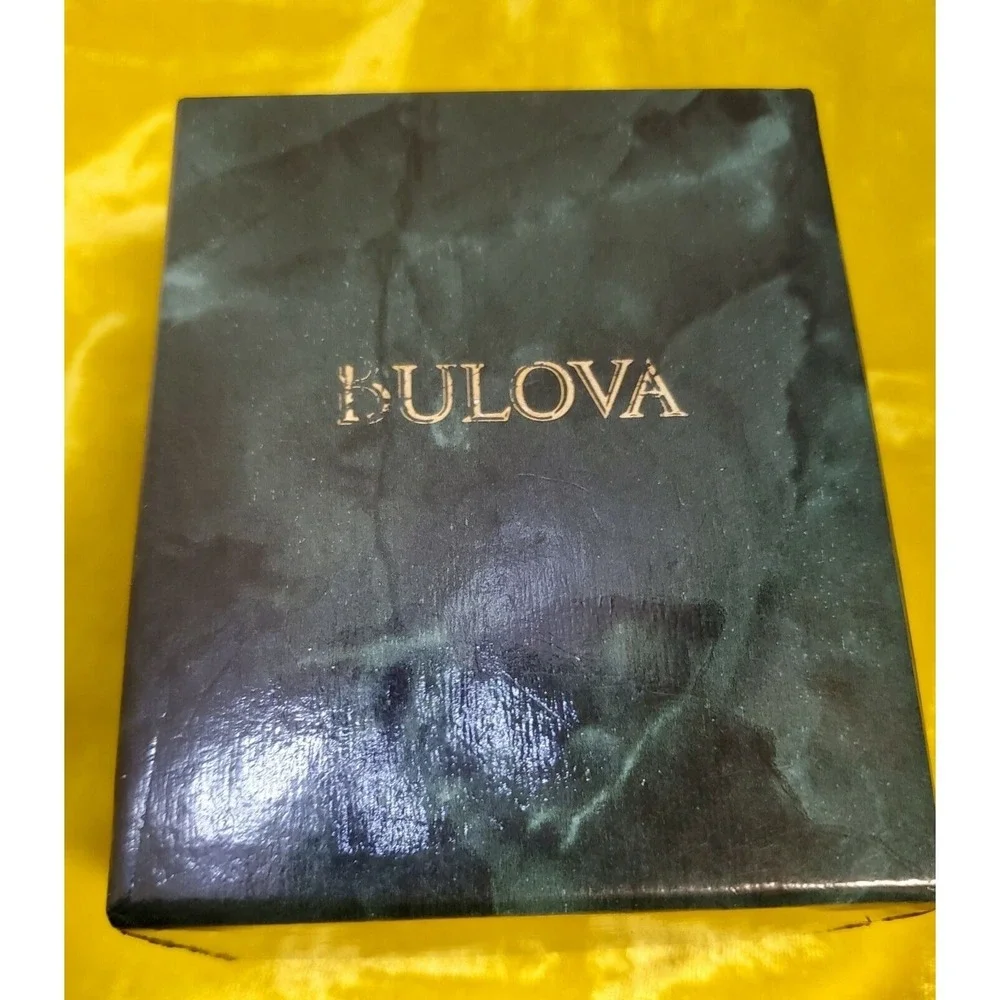 Vintage Bulova Quartz‎ Watch.